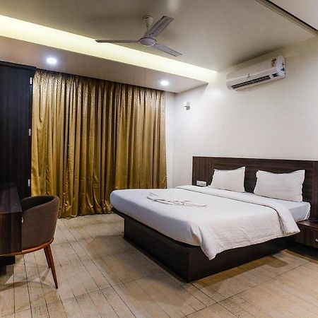 Hotel Manasi Inn 사타라 외부 사진
