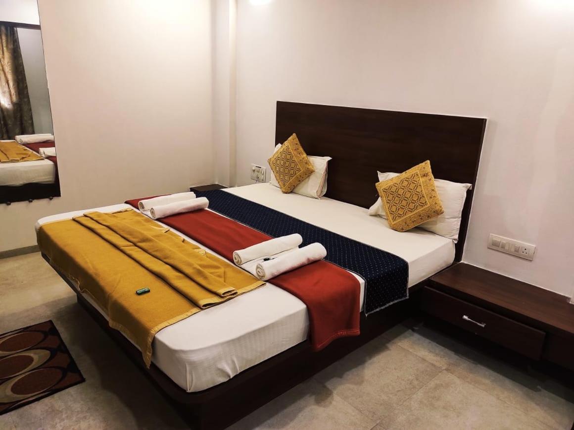 Hotel Manasi Inn 사타라 외부 사진