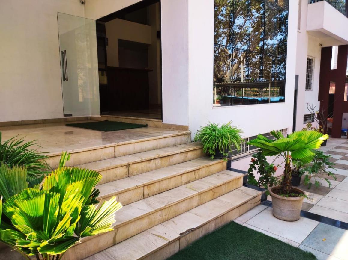 Hotel Manasi Inn 사타라 외부 사진