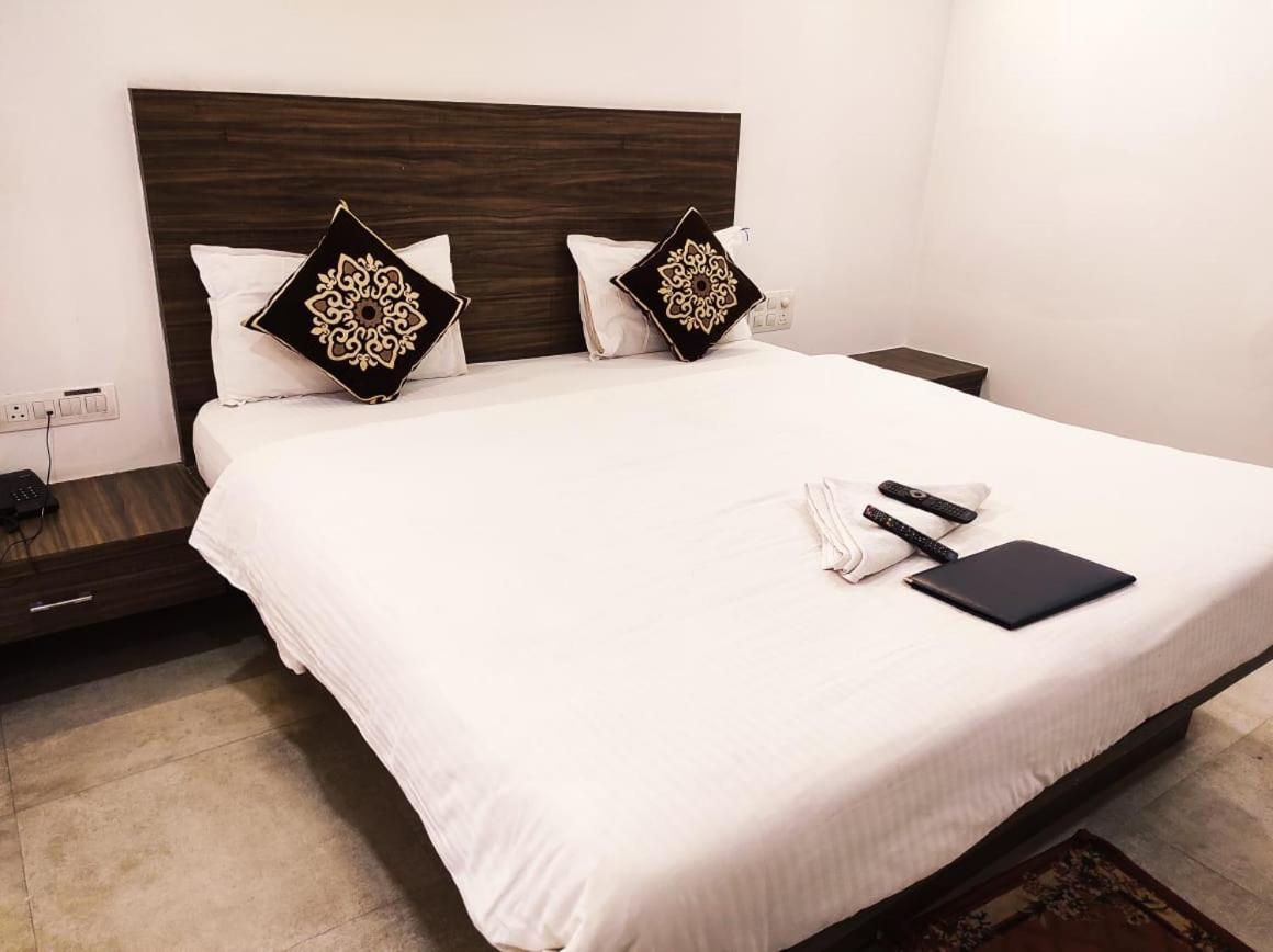 Hotel Manasi Inn 사타라 외부 사진