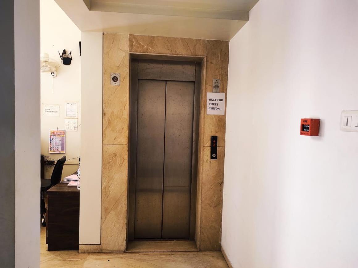 Hotel Manasi Inn 사타라 외부 사진